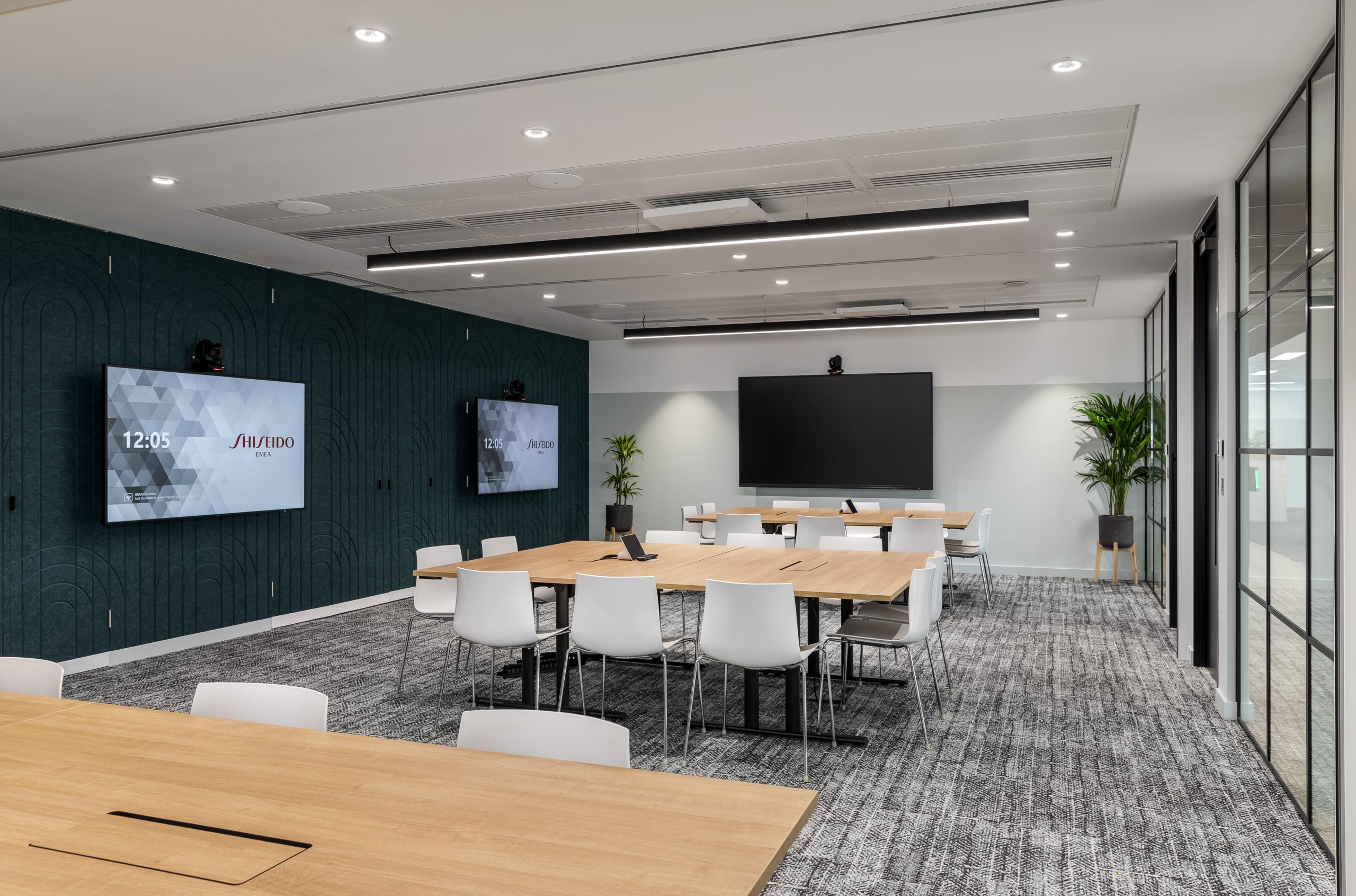 An image showing AV solutions in an open split meeting room